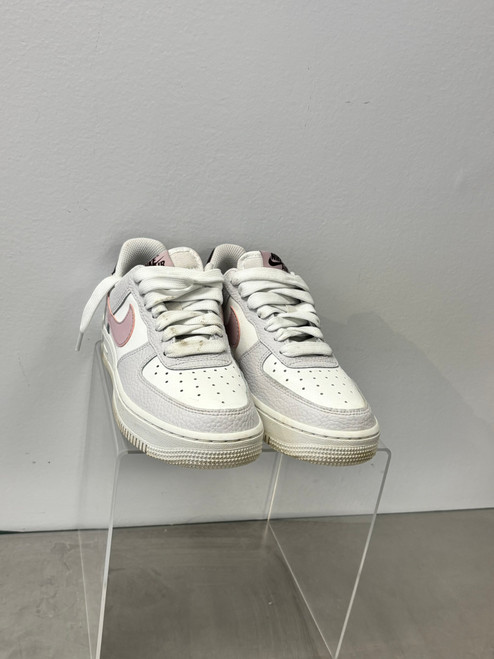 Vist Large View of Product Image Which is Used Nike Casual Shoes 6