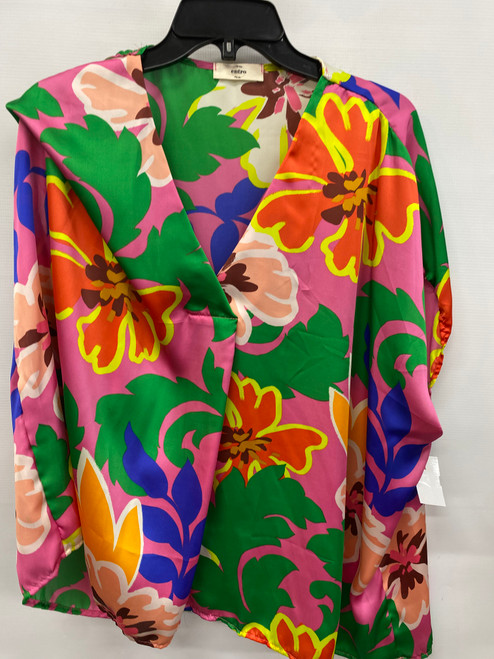 Vist Large View of Product Image Which is Used Entro Short Sleeve Top S-4/6