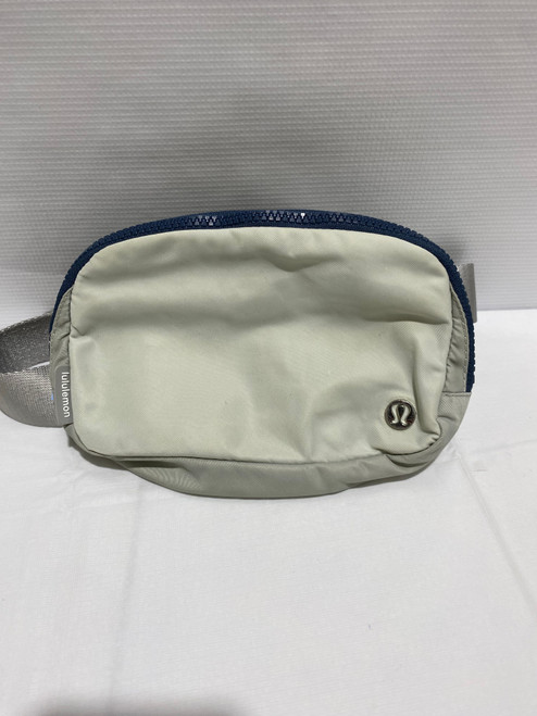 Vist Large View of Product Image Which is Used Lululemon Athletica Small Handbag