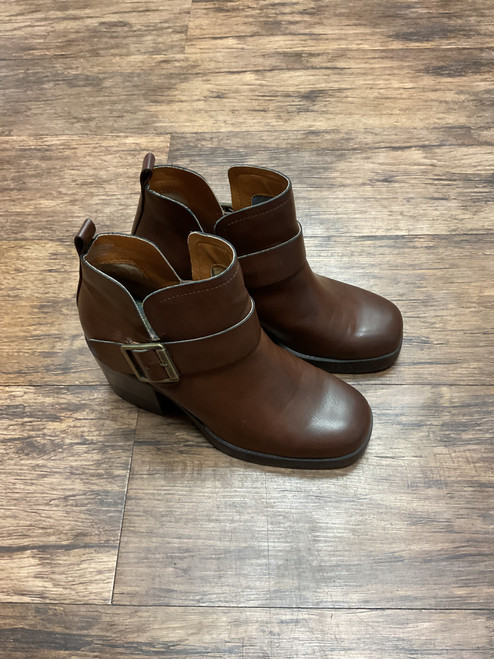 Vist Large View of Product Image Which is Korks Ankle  Ankle Boots 7