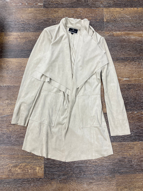 Vist Large View of Product Image Which is Used Melanie Lyne Short Light Jacket S-4/6