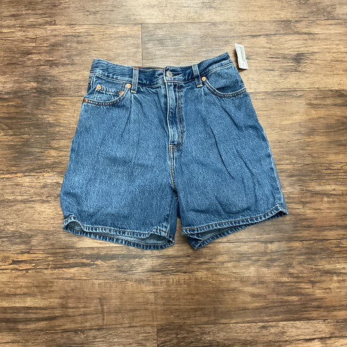 Vist Large View of Product Image Which is Used Levi's Capri 2-26