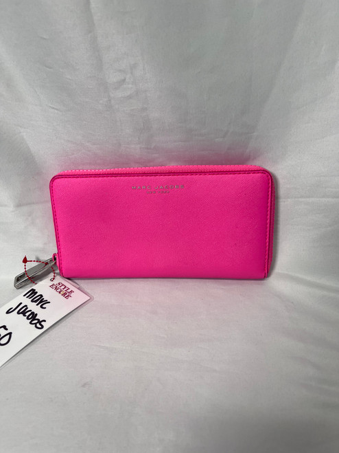 Vist Large View of Product Image Which is Used Marc Jacobs Leather Wallet