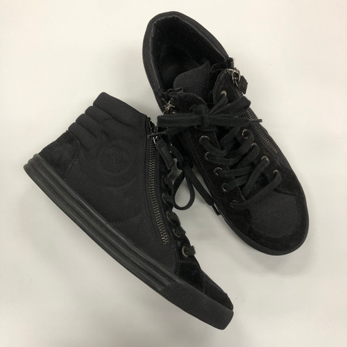 Vist Large View of Product Image Which is Used Chanel Casual Shoes 5.5