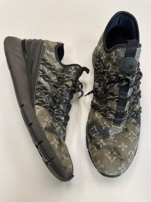 Vist Large View of Product Image Which is Used Louis Vuitton Mens Casual Shoes 10