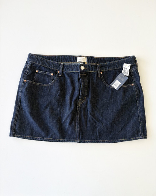 Vist Large View of Product Image Which is Used Universal Threads Short Skirt 2X 20/35