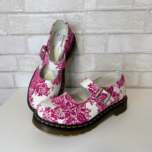 Vist Large View of Product Image Which is Used Dr. Martens Shoes 7