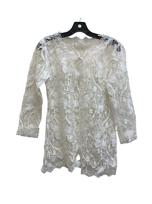 Vist Large View of Product Image Which is Used White Flower Long Sleeve Top S-4/6