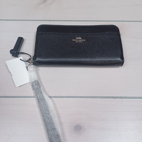 Vist Large View of Product Image Which is Used Coach Leather Wristlet