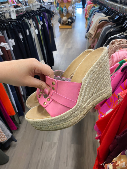 Vist Large View of Product Image Which is Used Unbranded Wedge Sandals 7
