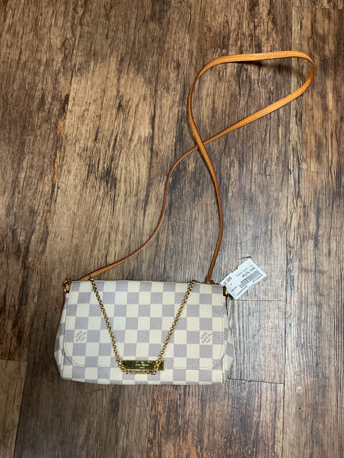 Vist Large View of Product Image Which is Used Louis Vuitton Small Leather Handbag