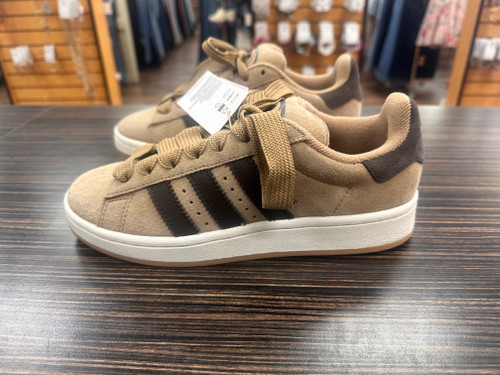 Vist Large View of Product Image Which is Used Adidas Casual Shoes 7.5