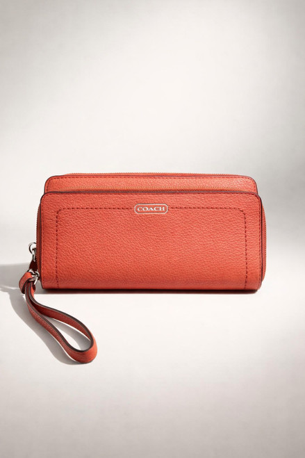 Vist Large View of Product Image Which is Used Coach Wallet