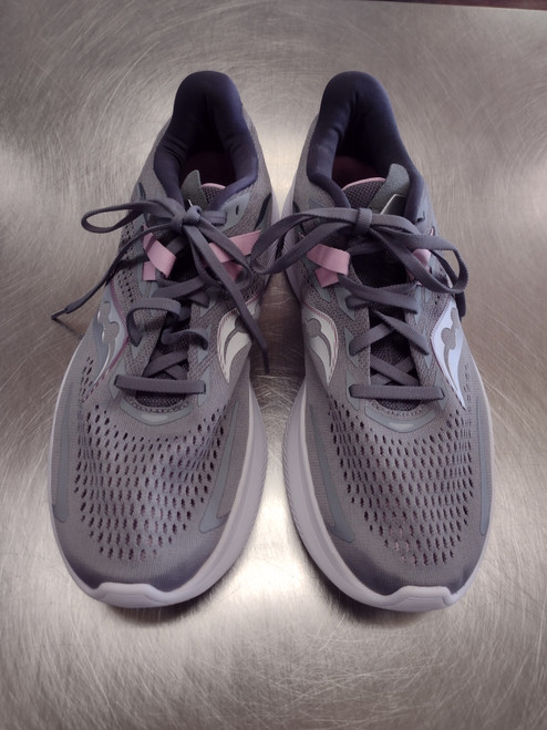 Vist Large View of Product Image Which is Used Saucony Performance Shoes 10