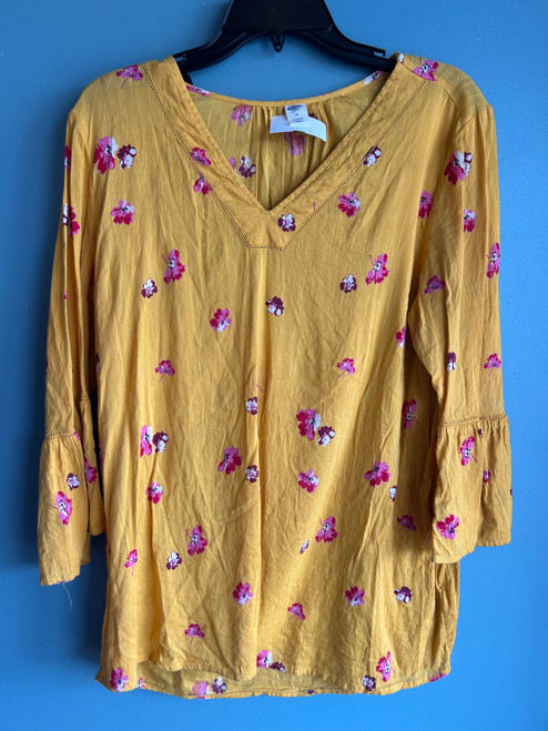 Vist Large View of Product Image Which is Used Old Navy Long Sleeve Top M-8/10