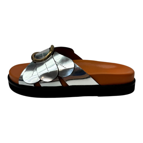 Vist Large View of Product Image Which is Used Farm Rio Silver Daisy Slides 9