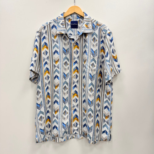 Vist Large View of Product Image Which is Used Tommy Bahama Mens Short Sleeve Top XL/17-17.5
