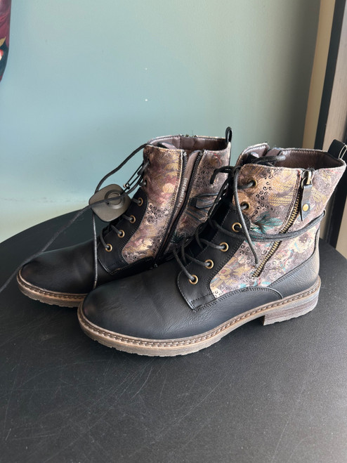Vist Large View of Product Image Which is Used Patrizia Ankle Boots 11.5