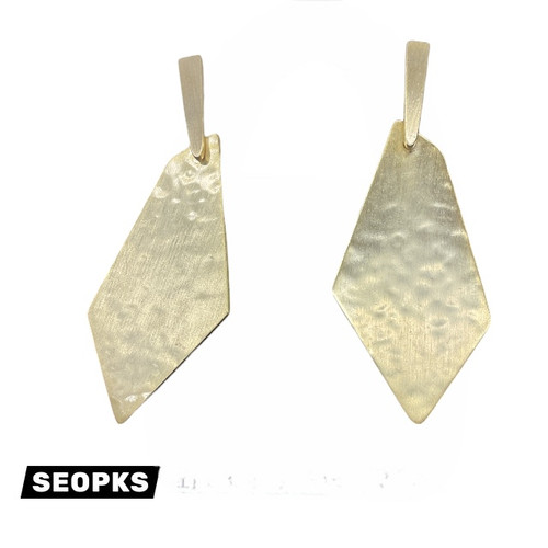 Vist Large View of Product Image Which is Used Kendra Scott Earrings