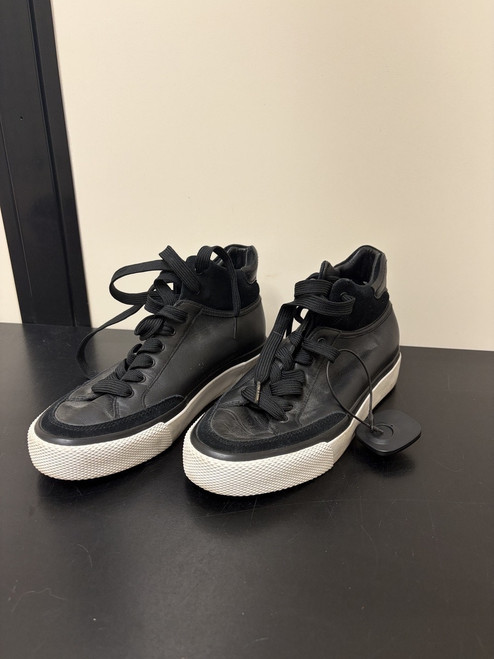 Vist Large View of Product Image Which is Used Rag & Bone Casual Shoes 7.5