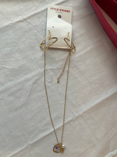 Vist Large View of Product Image Which is Used Unbranded Necklace