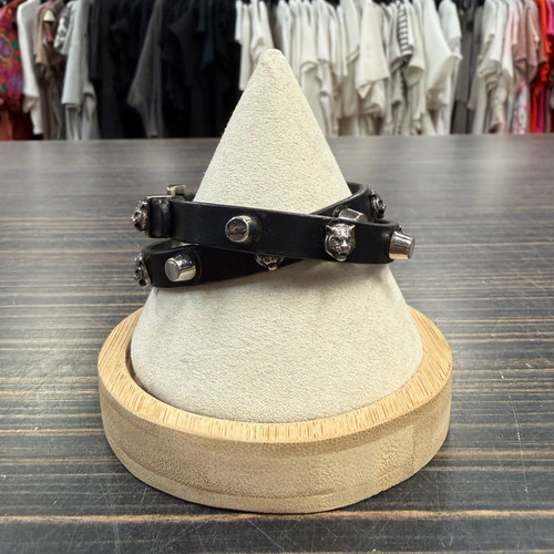 Vist Large View of Product Image Which is Used Gucci Wrap Bracelet