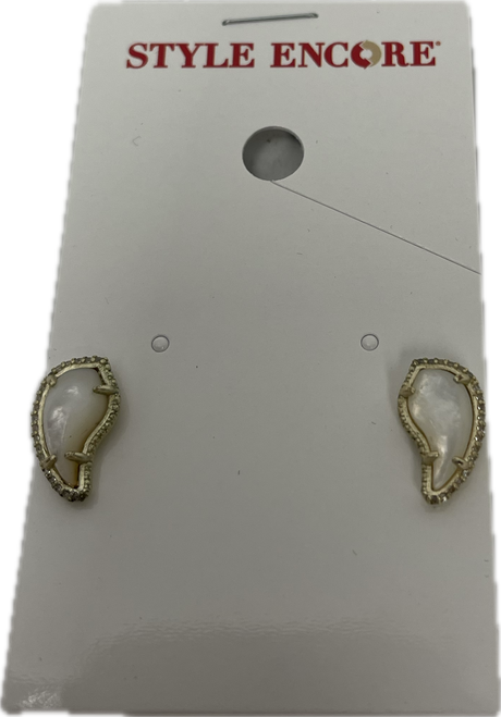 Vist Large View of Product Image Which is Used Kendra Scott Earrings