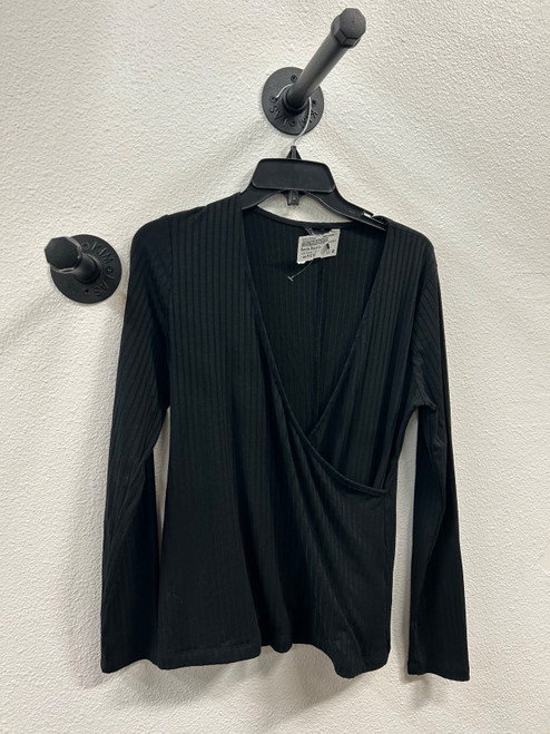 Vist Large View of Product Image Which is Used Banana Republic Long Sleeve T-Shirt M-8/10
