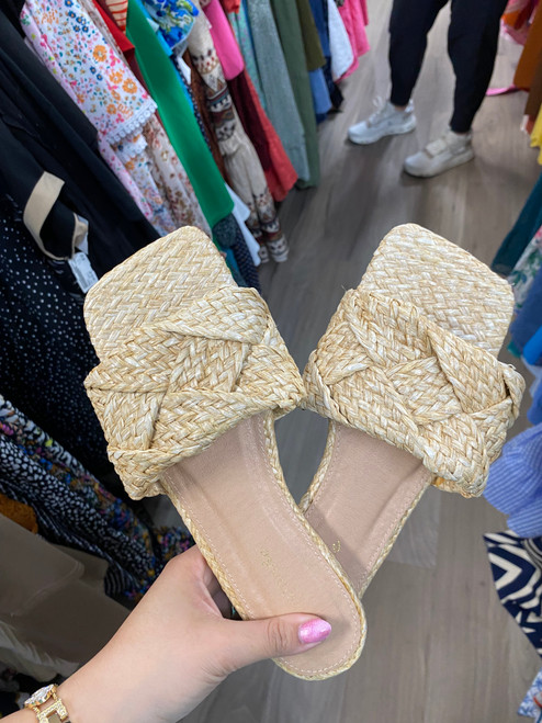 Vist Large View of Product Image Which is Used Unbranded Flats 7.5