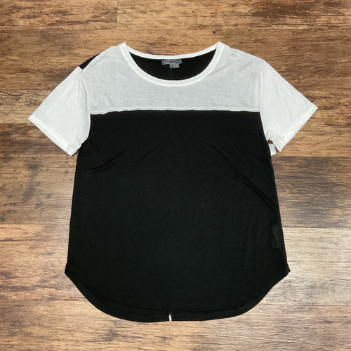 Vist Large View of Product Image Which is Used Vince Short Sleeve Top L-12/14