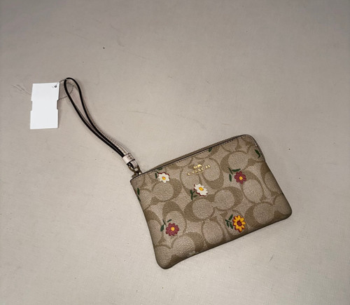 Vist Large View of Product Image Which is Used Coach Leather Wallet