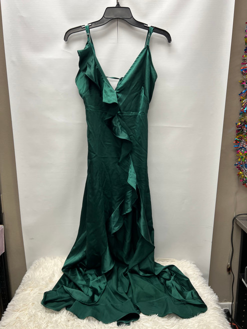 Vist Large View of Product Image Which is Used Dress Forum Long Dress B S-4/6