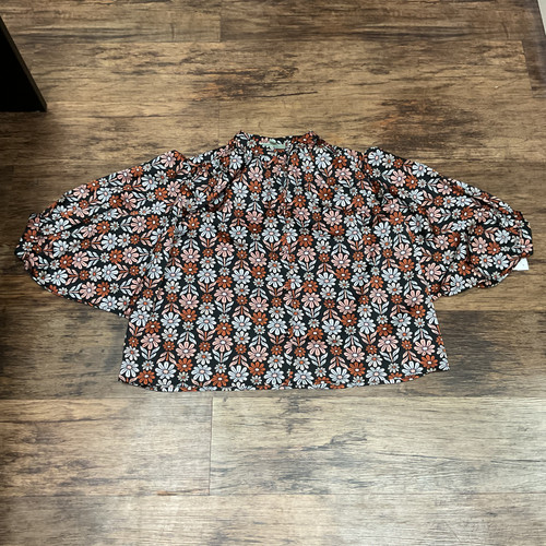 Vist Large View of Product Image Which is Used Ryegrass Short Sleeve Top S-4/6