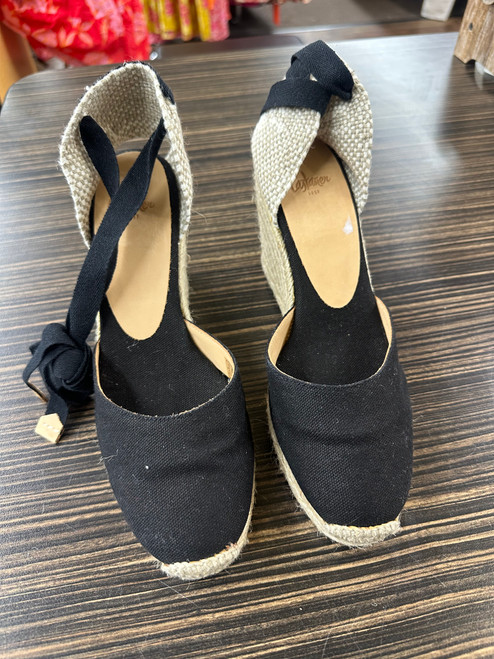 Vist Large View of Product Image Which is Used Unbranded Wedge Sandals 6.5