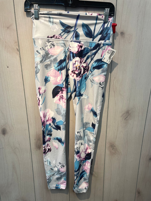 Vist Large View of Product Image Which is Used Fabletics Active Leggings 6-28