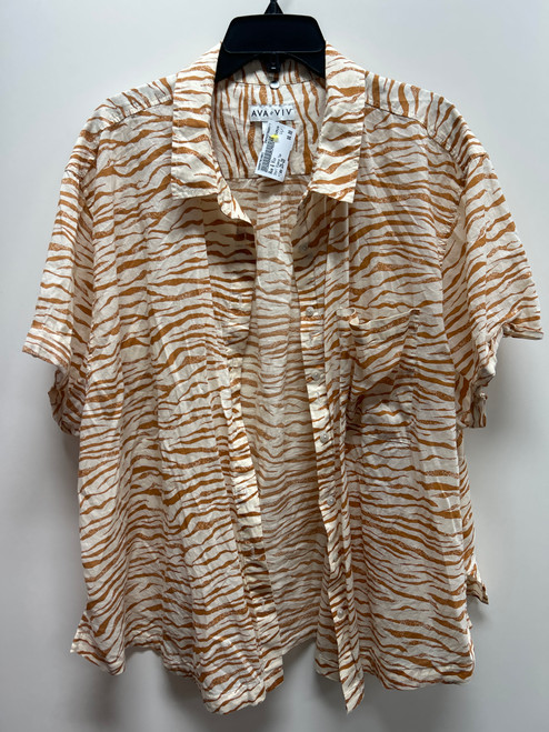 Vist Large View of Product Image Which is Used Ava & Viv Short Sleeve Top 2X-20
