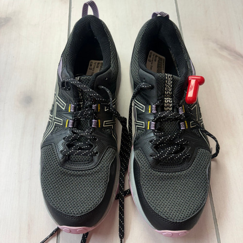 Vist Large View of Product Image Which is Used Asics Performance Shoes 10
