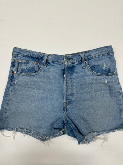 Vist Large View of Product Image Which is Used Levi's Shorts 10-30
