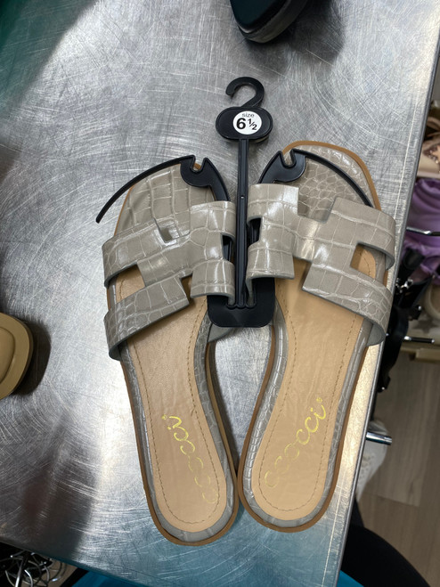Vist Large View of Product Image Which is Used Ccocci Sandals 6.5