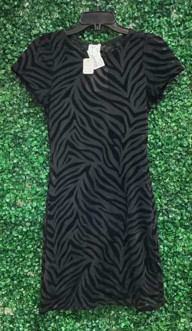 Vist Large View of Product Image Which is Used Le Lis Short Dress B S-4/6