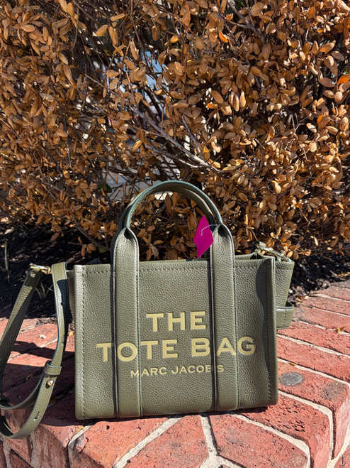 Vist Large View of Product Image Which is Used Marc Jacobs Small The tote bag Leather Handbag