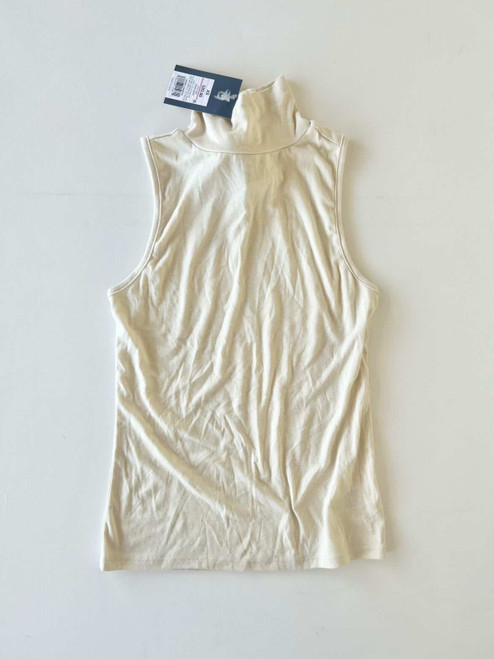 Vist Large View of Product Image Which is Used Universal Threads Sleeveless Top XS-0/2