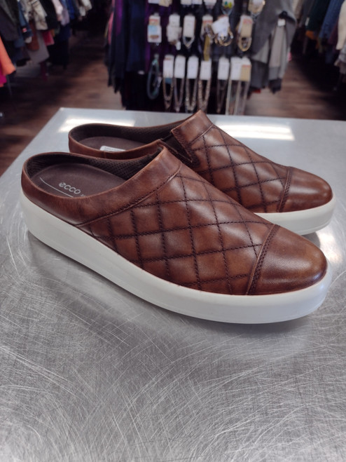 Vist Large View of Product Image Which is Used Ecco Casual Shoes 9.5