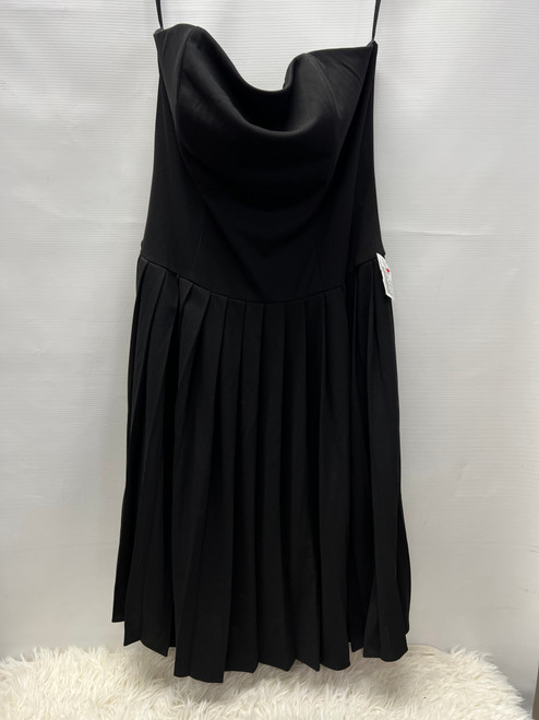 Vist Large View of Product Image Which is Used White House Black Market Short Dress B L-12/14