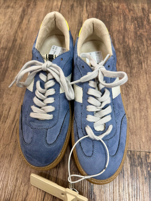 Vist Large View of Product Image Which is Used Unbranded Casual Shoes 7