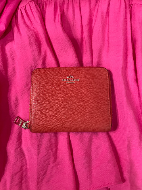 Vist Large View of Product Image Which is Used Coach Leather Wallet