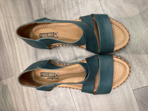 Vist Large View of Product Image Which is Used Pikolinos Sandals 9