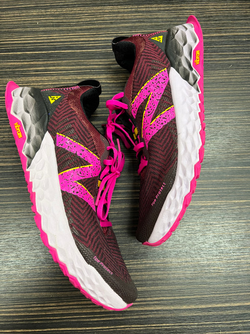 Vist Large View of Product Image Which is Used New Balance Performance Shoes 11