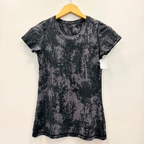 Vist Large View of Product Image Which is Used Lululemon Athletica Active Short Sleeve XS-0/2