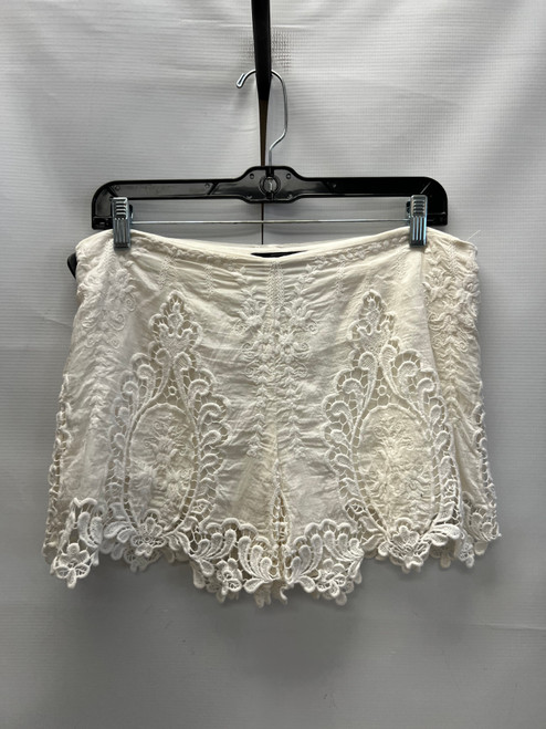 Vist Large View of Product Image Which is Used Dolce Vita Shorts 8-29